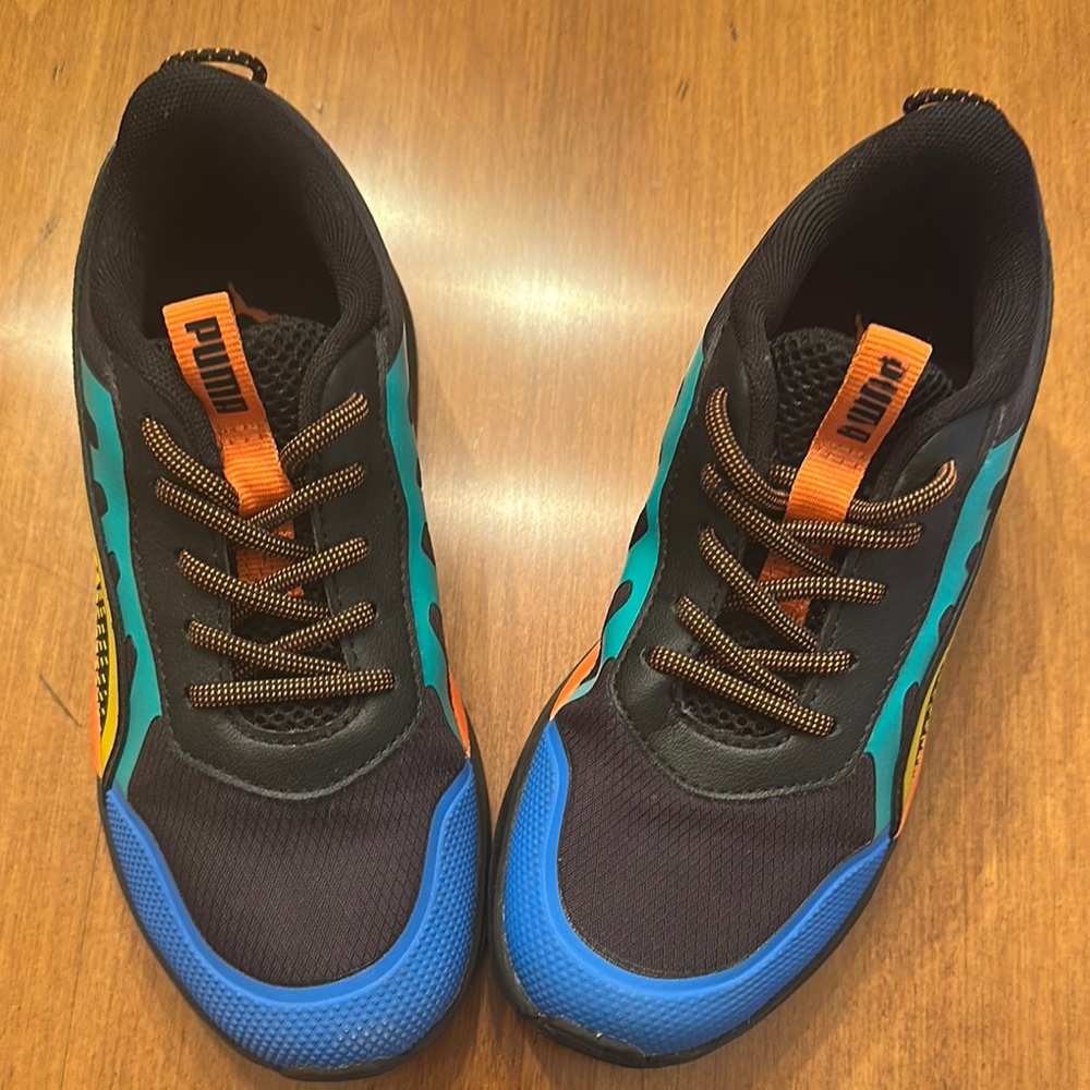 Boys puma excursion sneakers